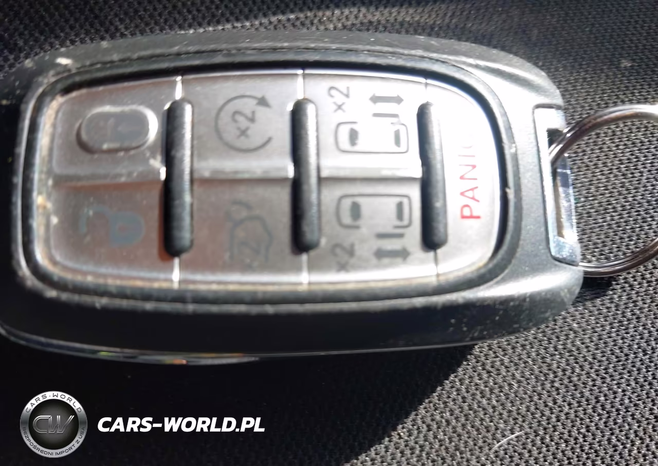 2023 Chrysler Voyager Lx VIN:2C4RC1CG9PR547698 - 11