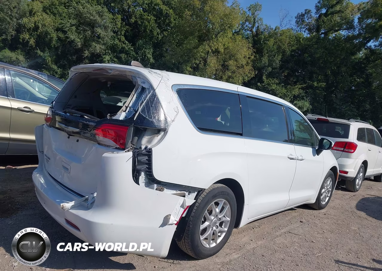 2023 Chrysler Voyager Lx VIN:2C4RC1CG9PR547698 - 13