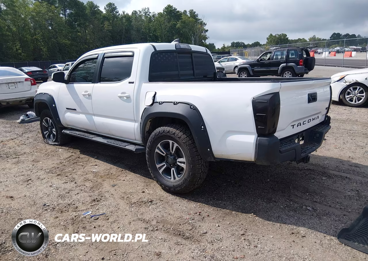 2017 Toyota Tacoma Sr5 V6 VIN:5TFAZ5CN1HX052044 - 3