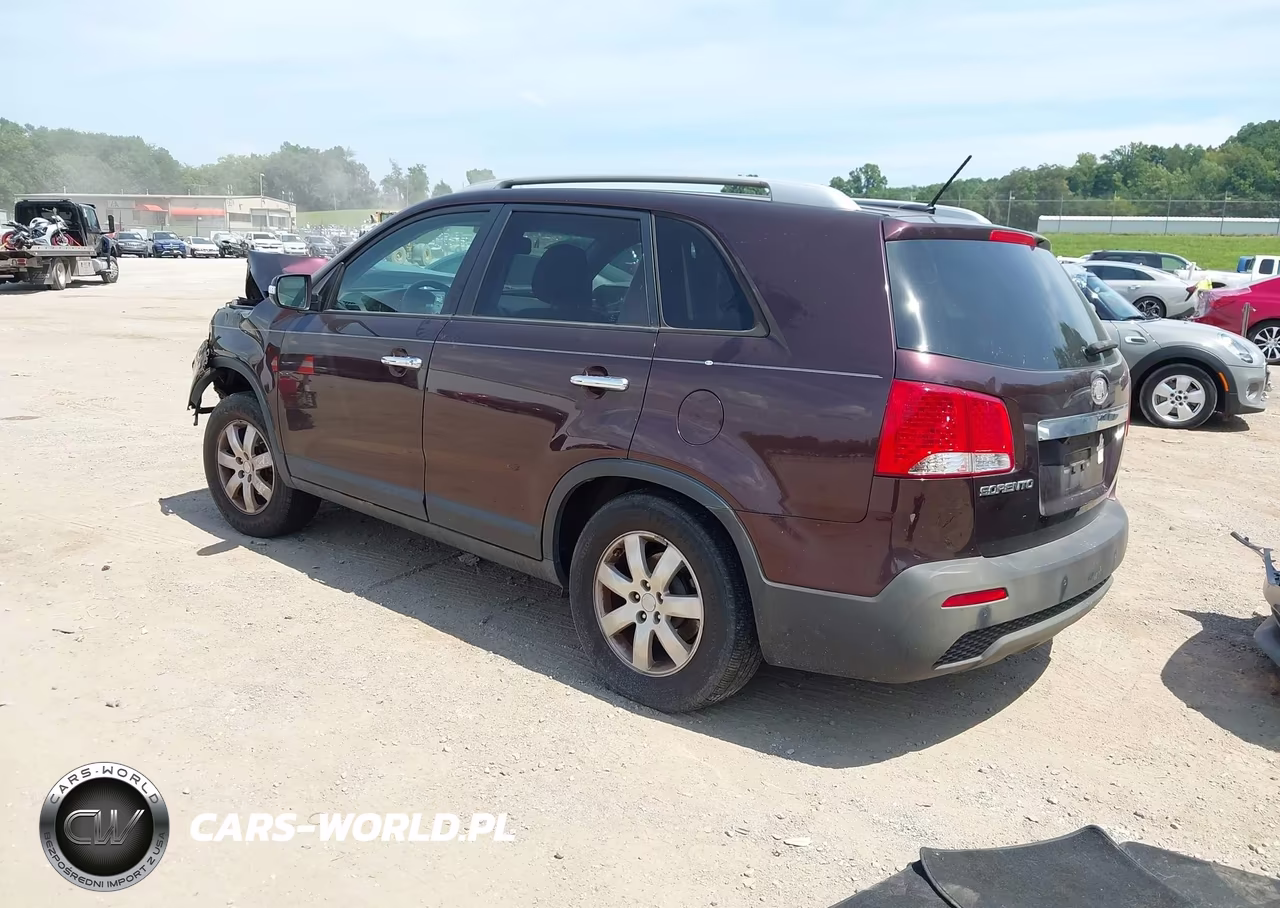 2012 Kia Sorento Lx VIN:5XYKT3A69CG203049 - 3
