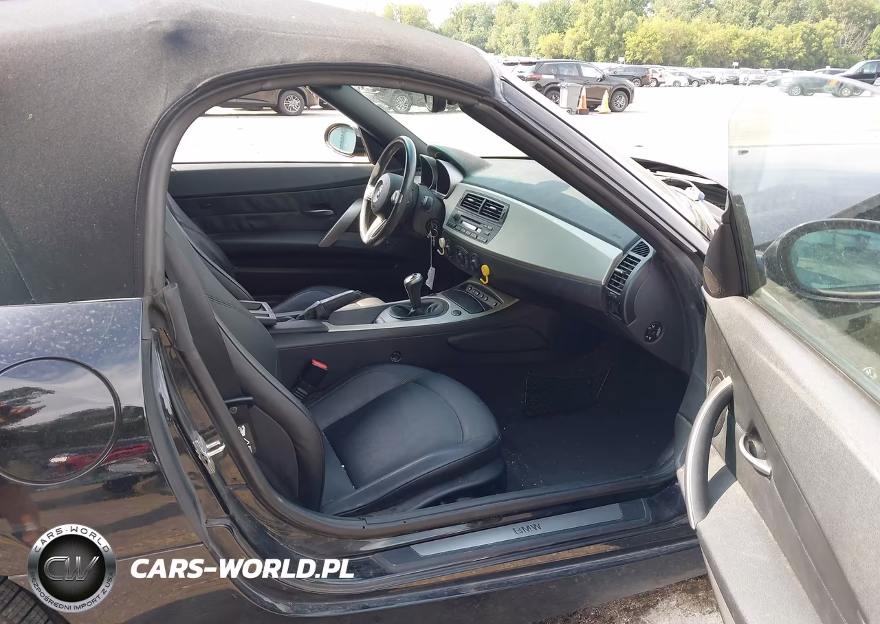 2005 BMW Z4 3.0I VIN:4USBT53575LT27824 - 5