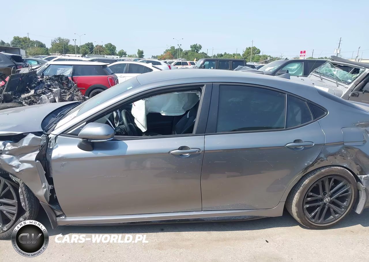 2026 Toyota Camry Se VIN:4T1DAACK4TU694556 - 14