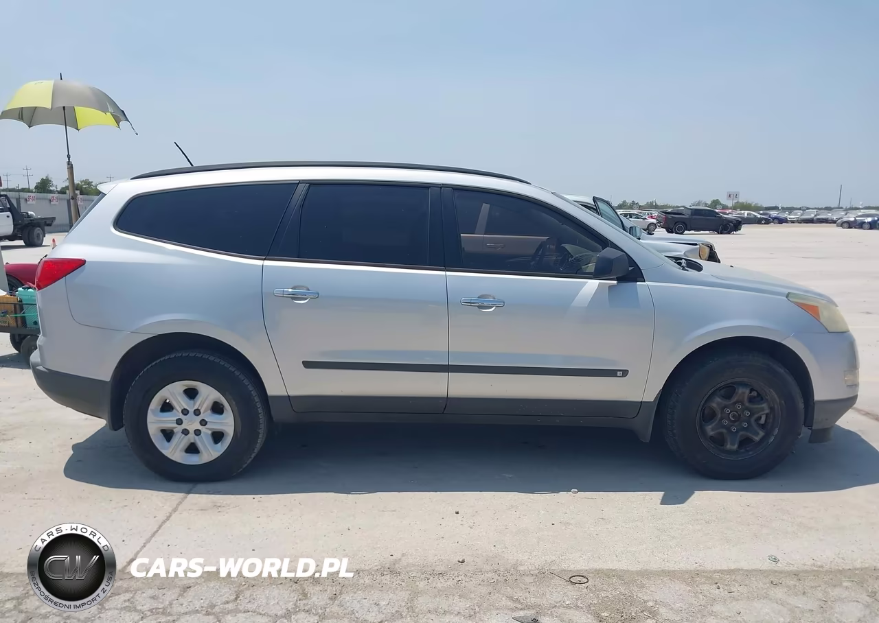 2010 Chevrolet Traverse Ls VIN:1GNLREED1AS126618 - 13