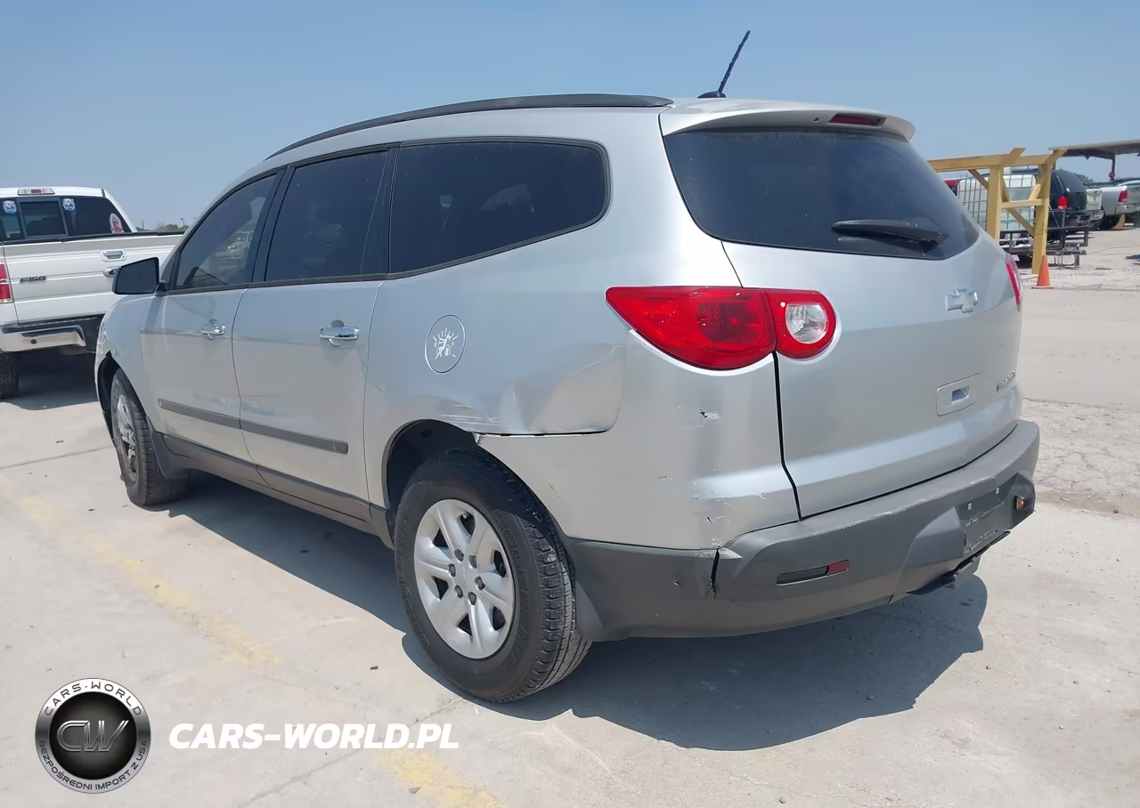 2010 Chevrolet Traverse Ls VIN:1GNLREED1AS126618 - 3