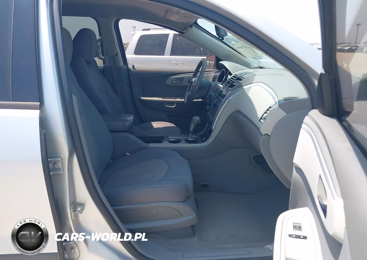 2010 Chevrolet Traverse Ls VIN:1GNLREED1AS126618 - 5