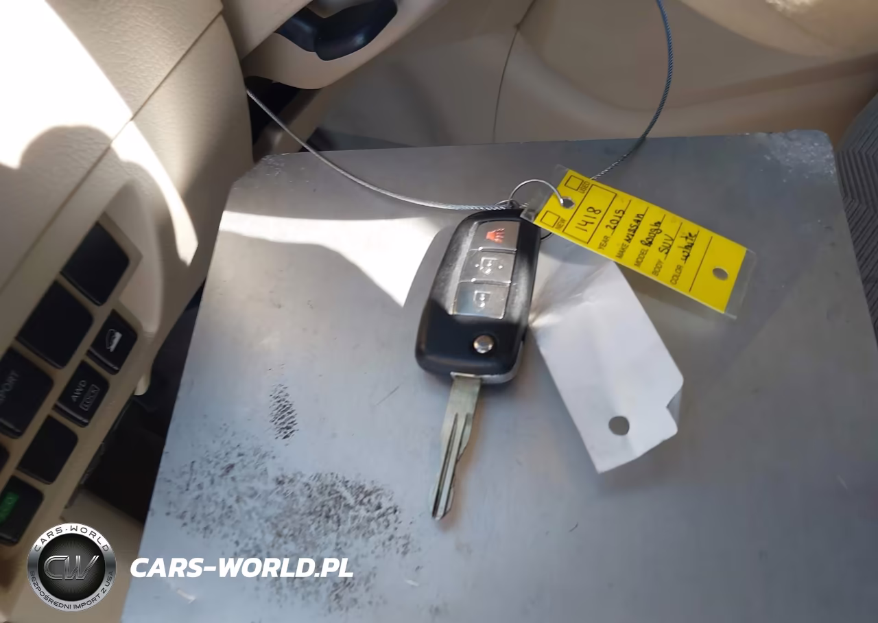 2015 Nissan Rogue S VIN:5N1AT2MV3FC850446 - 11