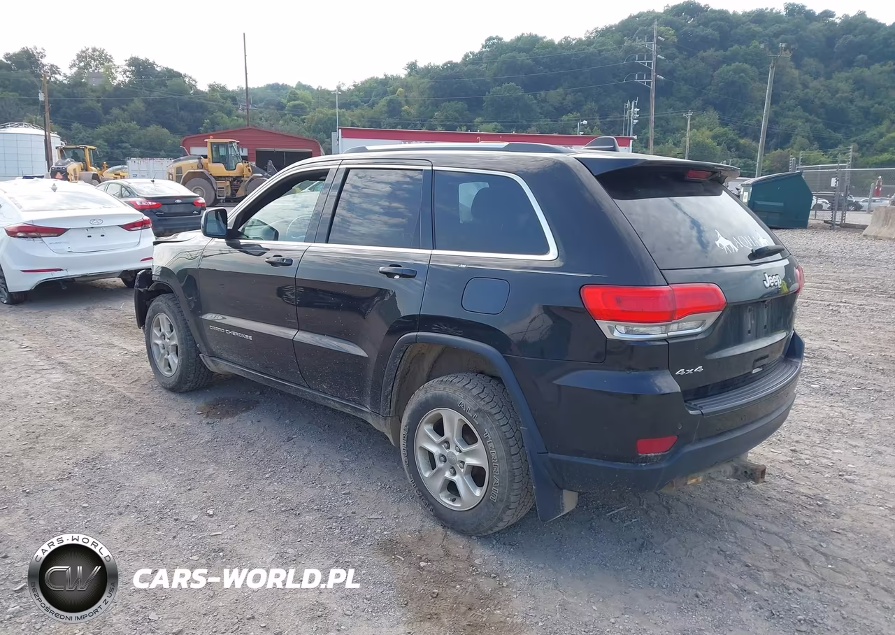 2016 Jeep Grand Cherokee Laredo VIN:1C4RJFAG6GC348946 - 3