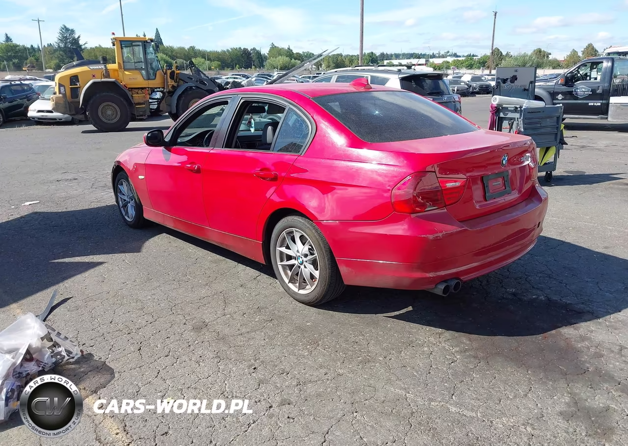 2010 BMW 328I VIN:WBAPH5G52ANM35626 - 3