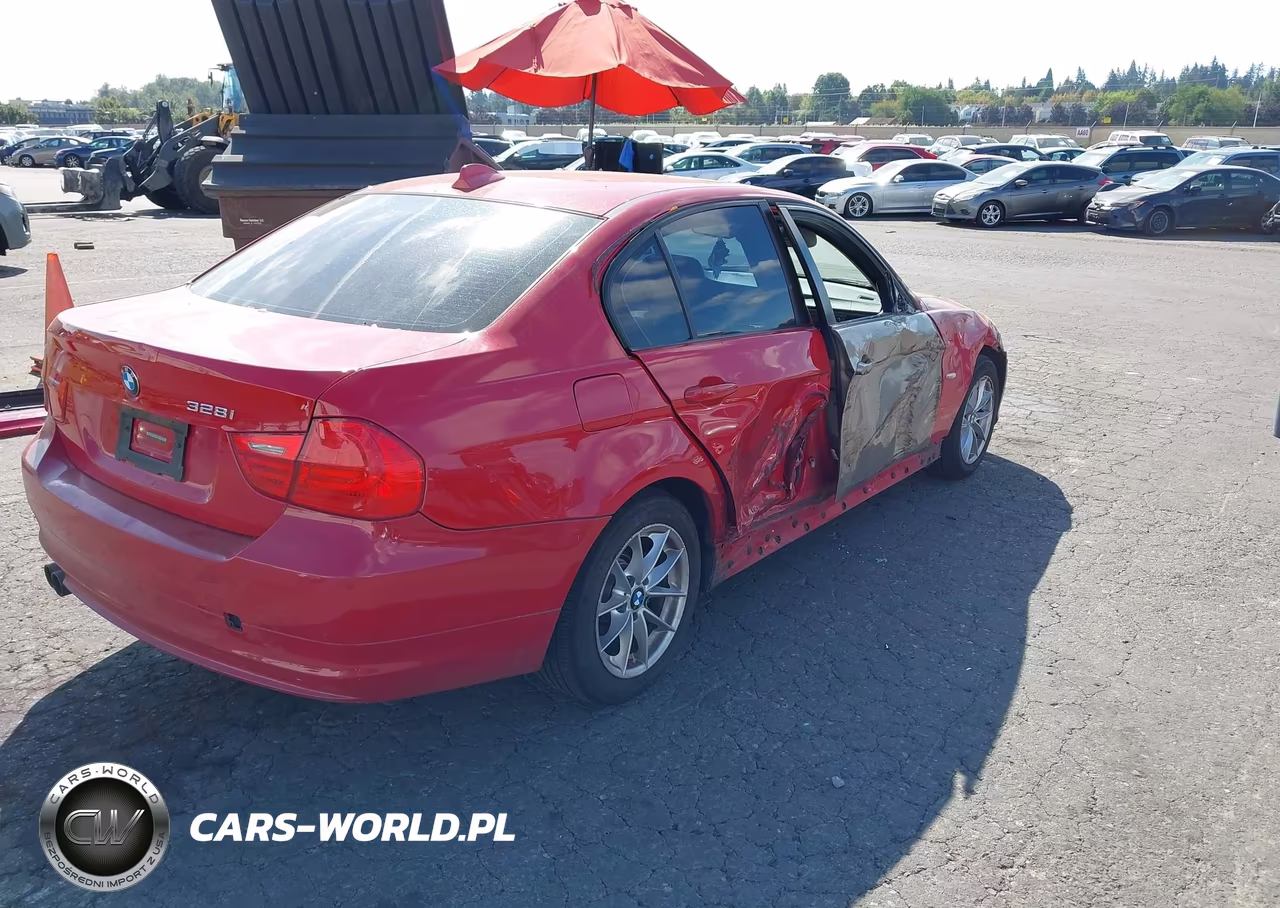 2010 BMW 328I VIN:WBAPH5G52ANM35626 - 4