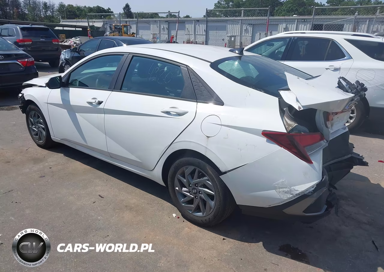 2024 Hyundai Elantra Sel VIN:KMHLM4DG7RU752604 - 3