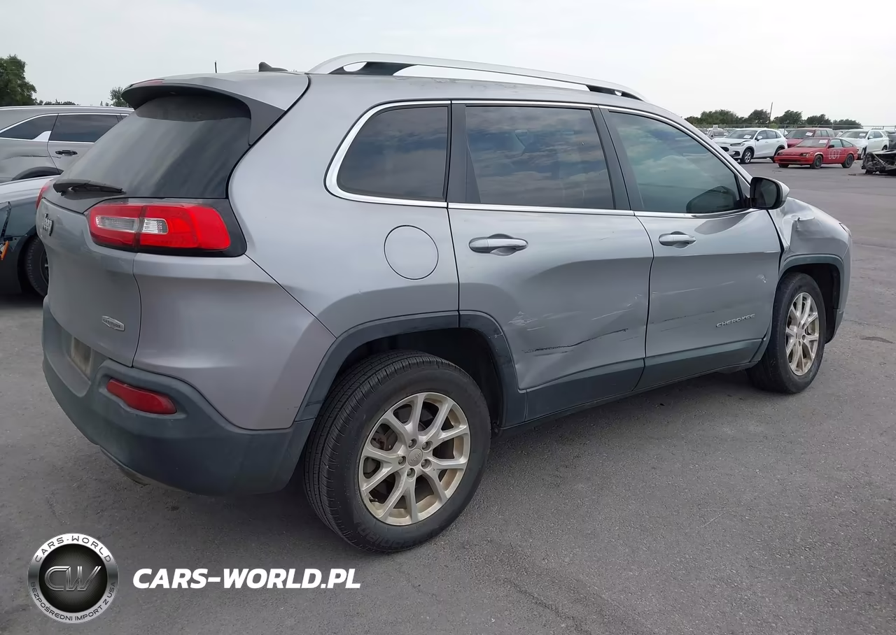 2014 Jeep Cherokee Latitude VIN:1C4PJLCS0EW103224 - 4