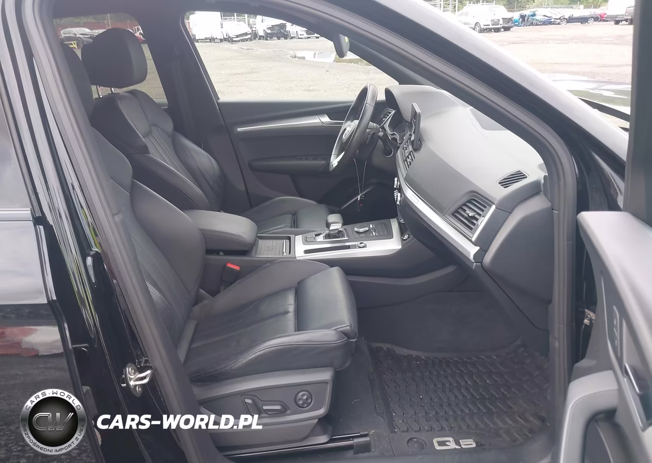 2020 Audi Q5 Premium 45 Tfsi Quattro S Tronic-Titanium Premium 45 Tfsi Quattro S Tronic VIN:WA1ANAFY2L2091722 - 5
