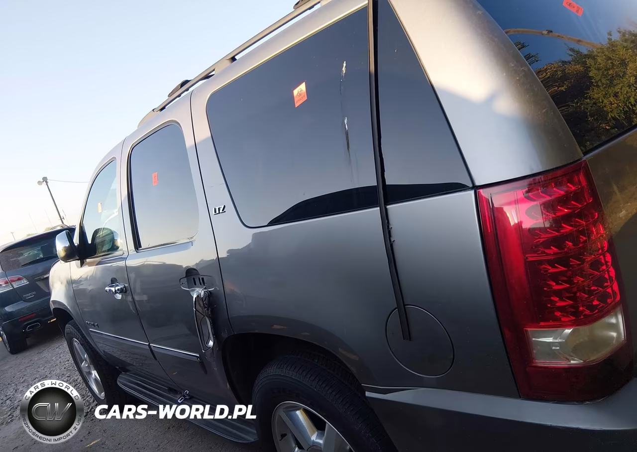 2009 Chevrolet Tahoe Ltz VIN:1GNFC330X9R121214 - 14