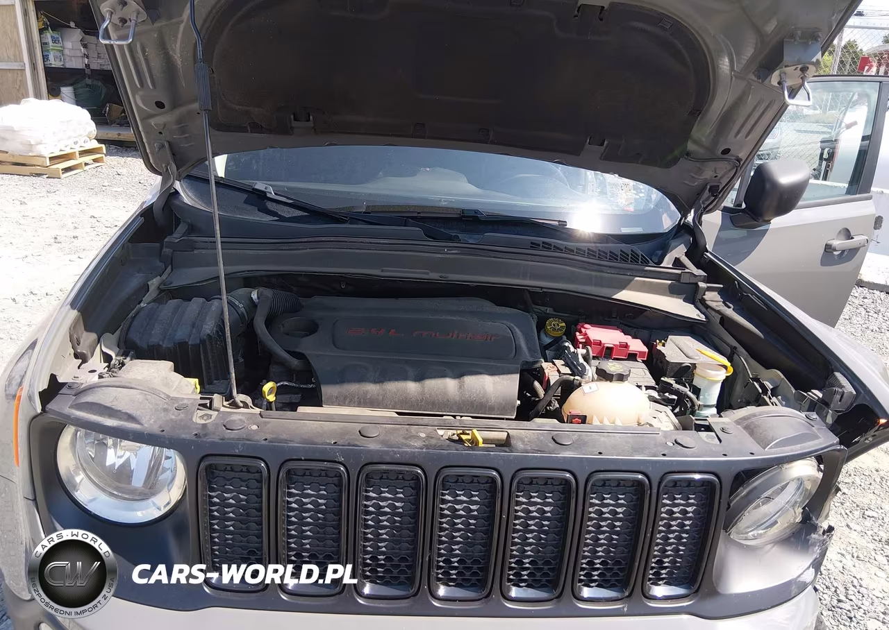 2020 Jeep Renegade Upland 4X4 VIN:ZACNJBAB5LPL21428 - 10
