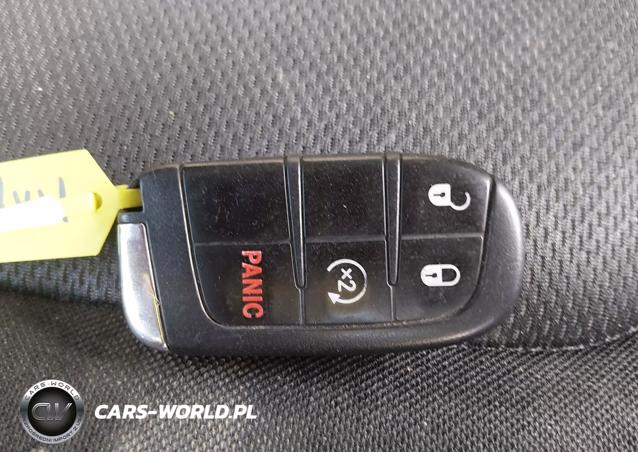 2020 Jeep Renegade Upland 4X4 VIN:ZACNJBAB5LPL21428 - 11