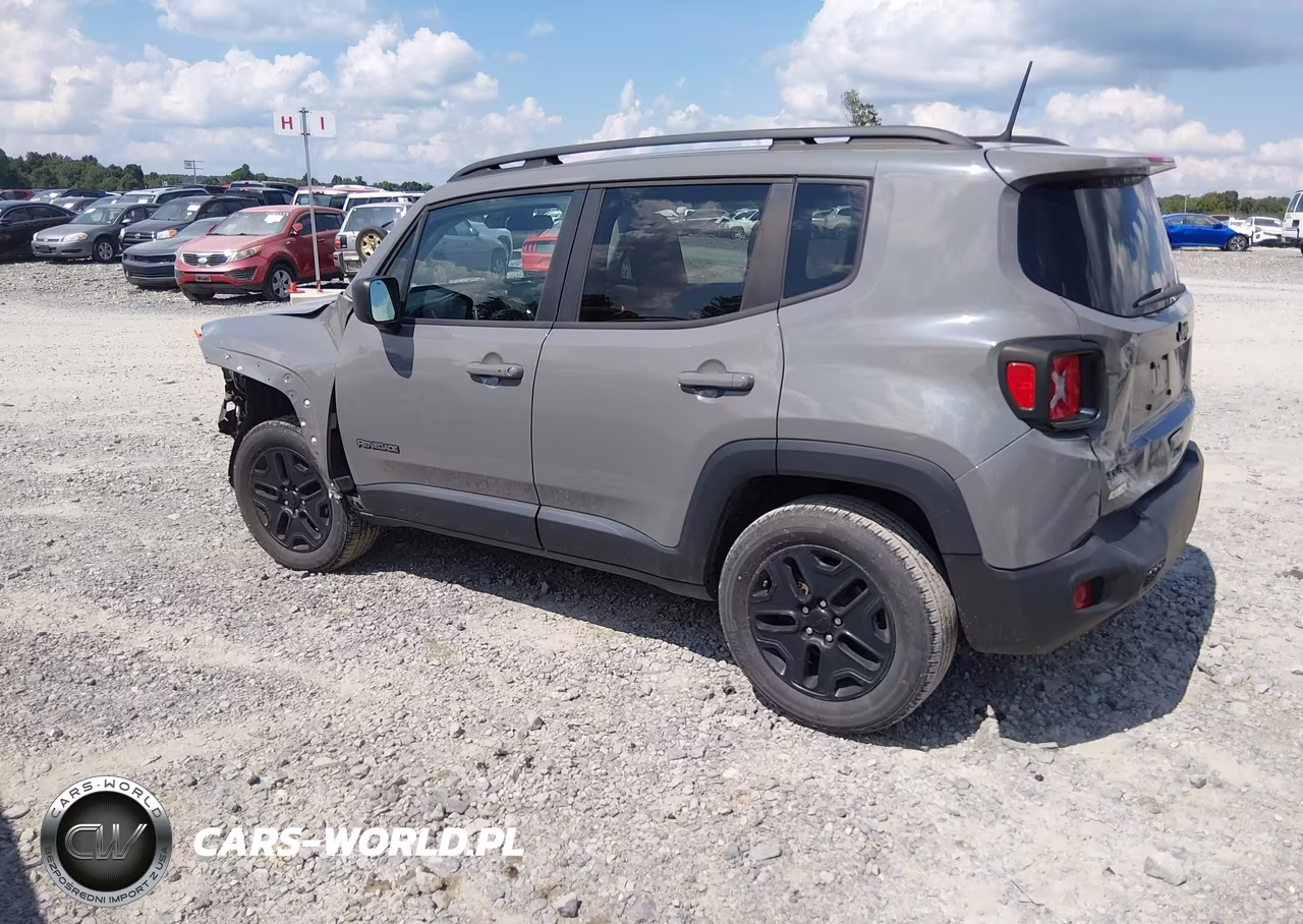 2020 Jeep Renegade Upland 4X4 VIN:ZACNJBAB5LPL21428 - 3