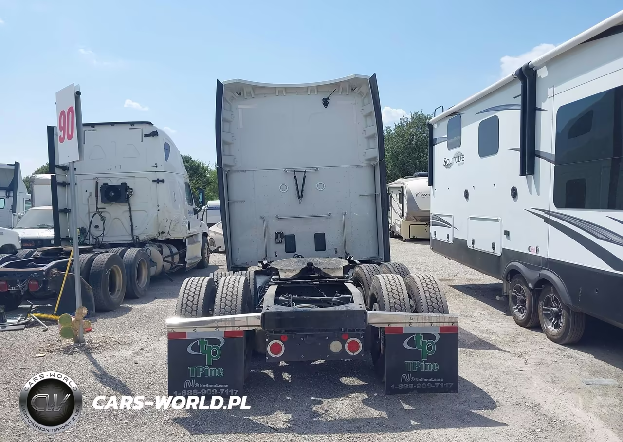 2023 Peterbilt 579 VIN:1XPBD49X1PD854369 - 18