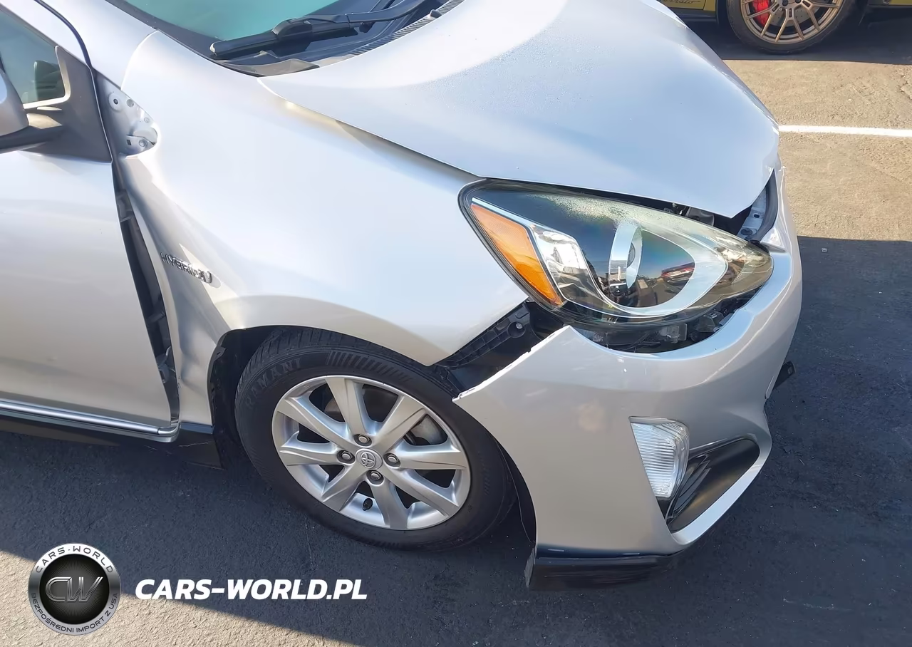 2017 Toyota Prius C Three VIN:JTDKDTB34H1593390 - 14