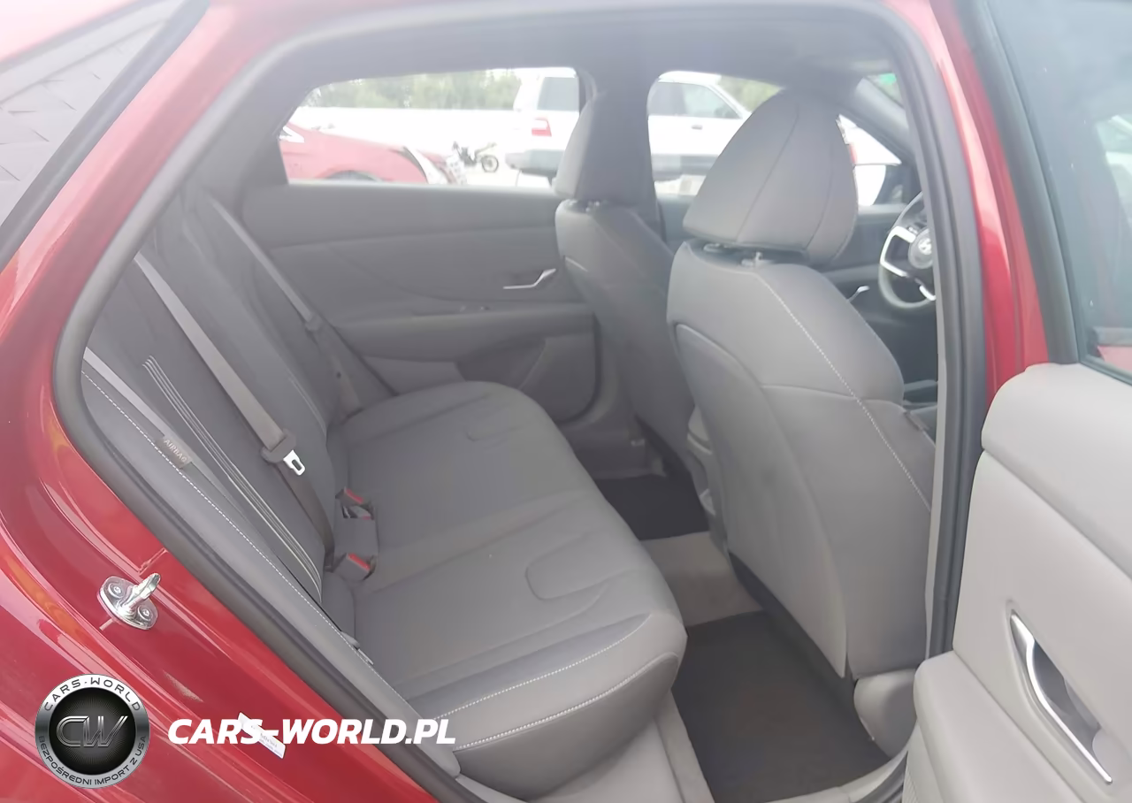 2025 Hyundai Elantra Sel Sport VIN:KMHLM4DG0SU025956 - 8