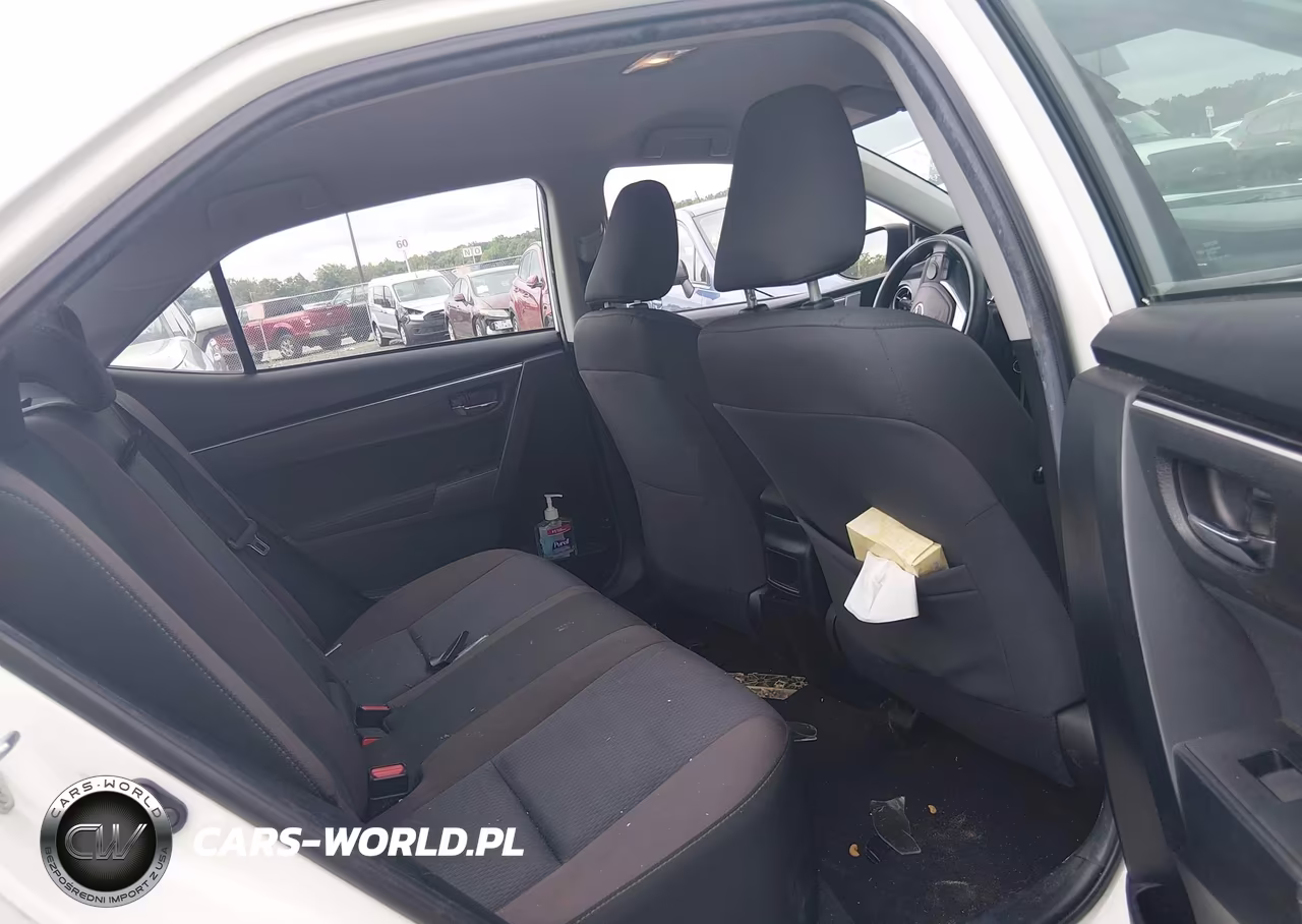 2018 Toyota Corolla Le VIN:2T1BURHE4JC055107 - 8