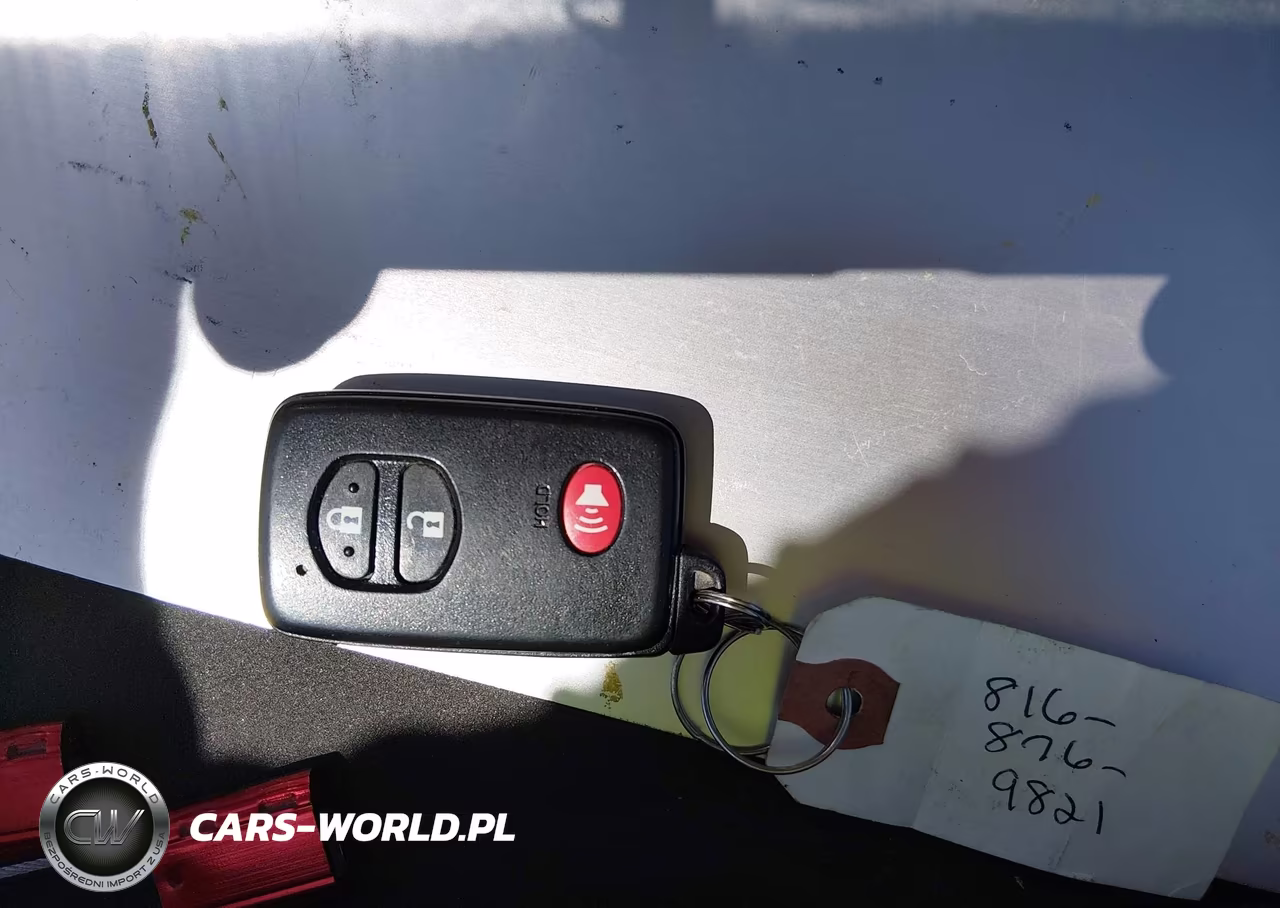 2013 Toyota Prius Three VIN:JTDKN3DU0D5579458 - 11