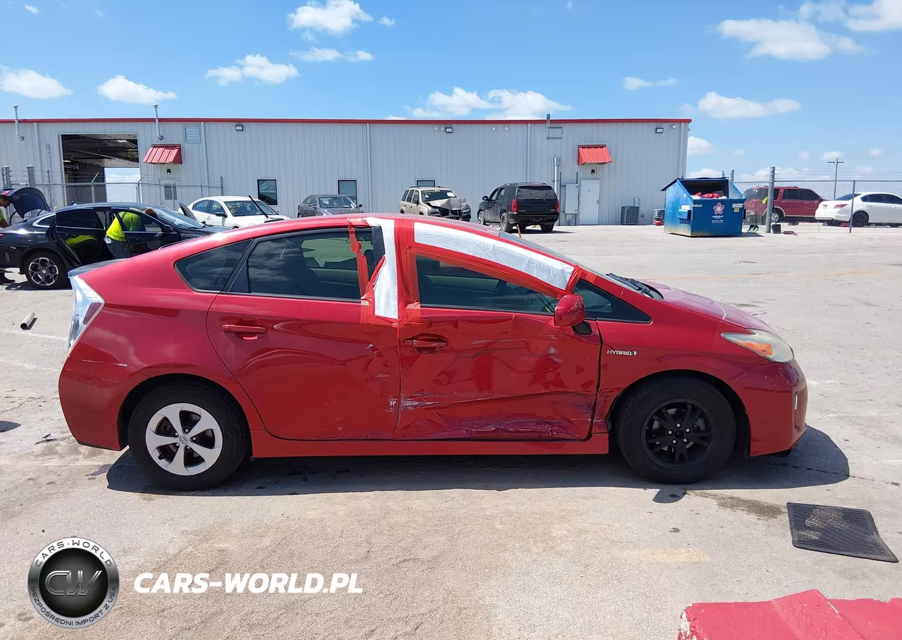 2013 Toyota Prius Three VIN:JTDKN3DU0D5579458 - 14