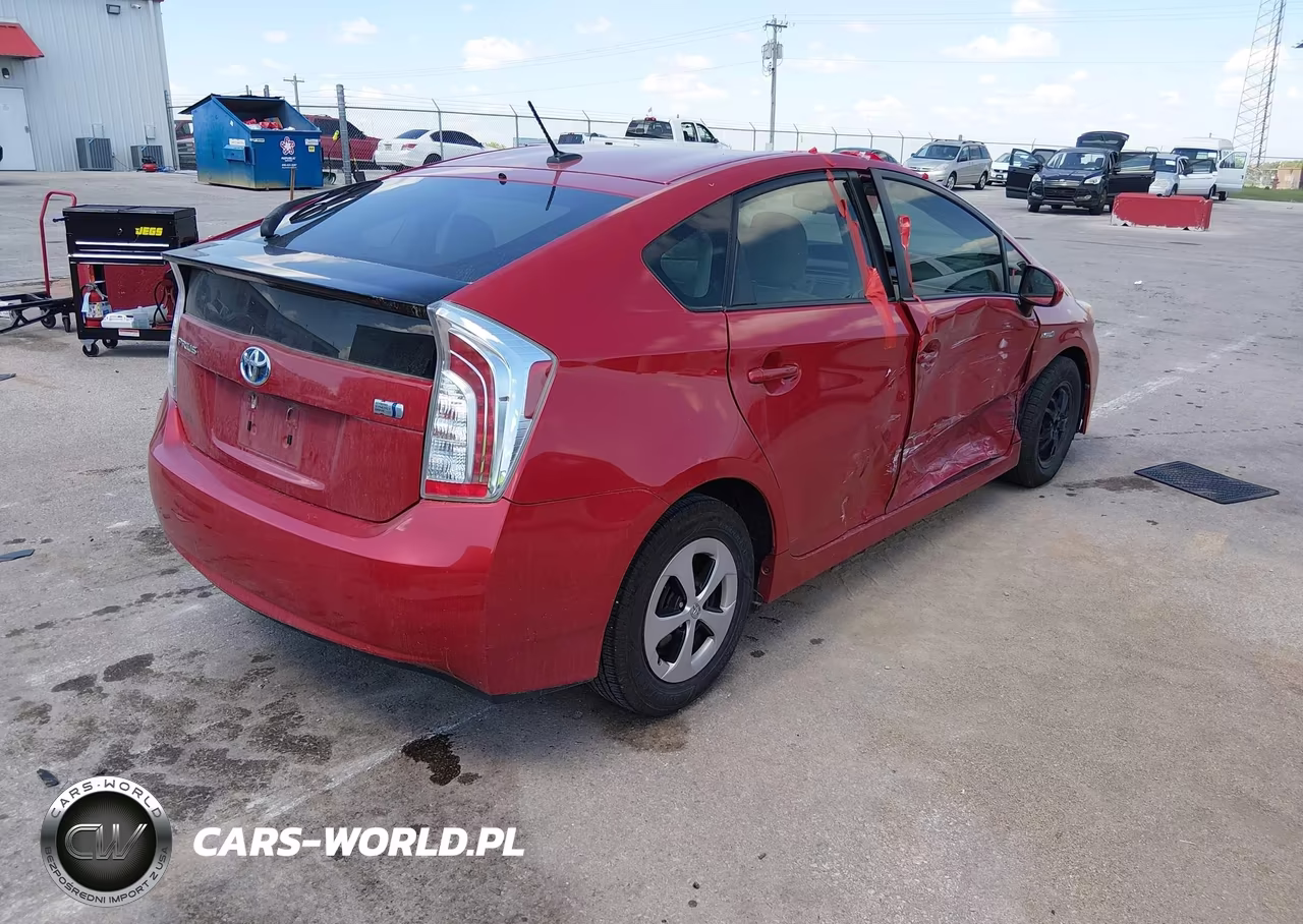 2013 Toyota Prius Three VIN:JTDKN3DU0D5579458 - 4