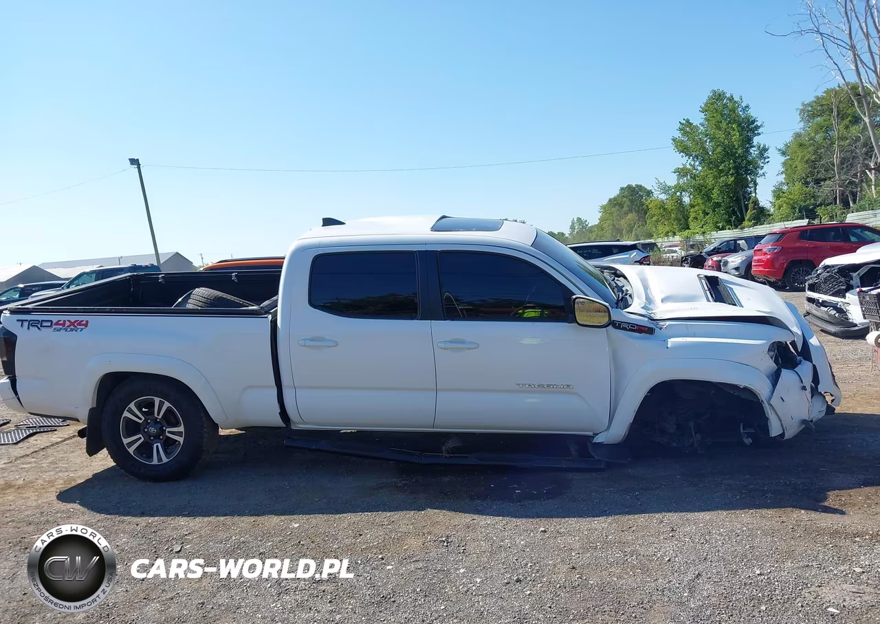 2018 Toyota Tacoma Sr5 VIN:5TFDZ5BN7JX035902 - 13