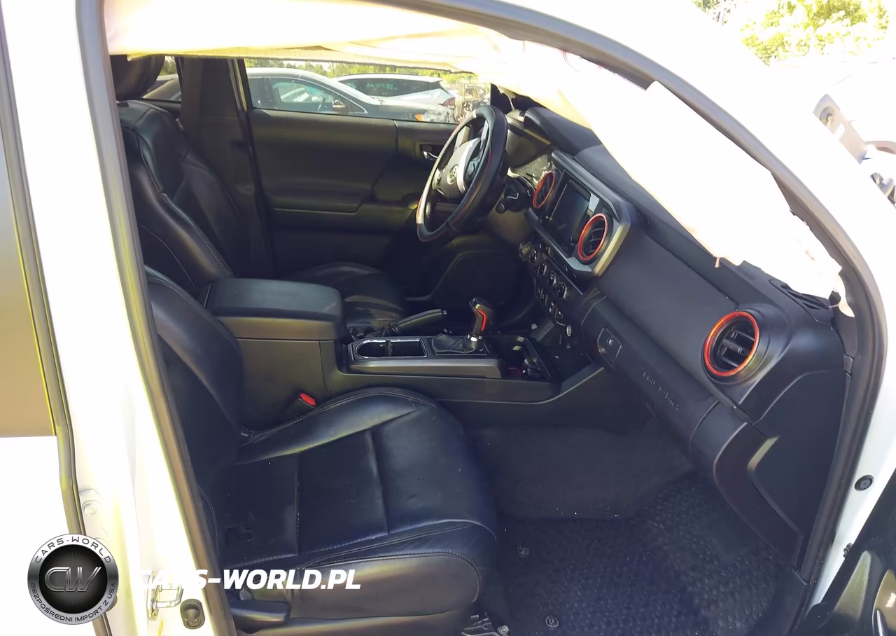 2018 Toyota Tacoma Sr5 VIN:5TFDZ5BN7JX035902 - 5