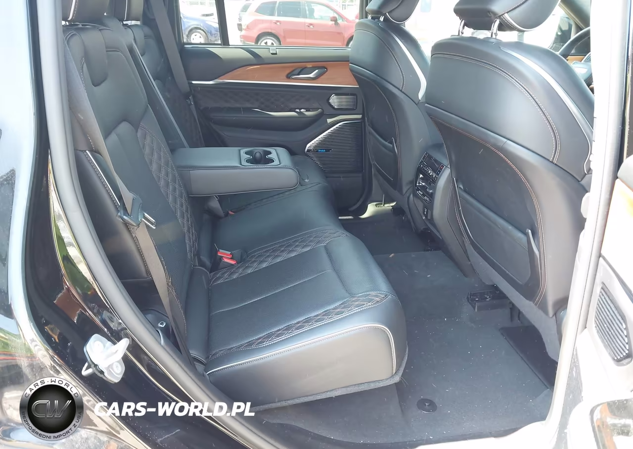 2022 Jeep Grand Cherokee Summit Reserve 4X4 VIN:1C4RJHEG3N8622657 - 8