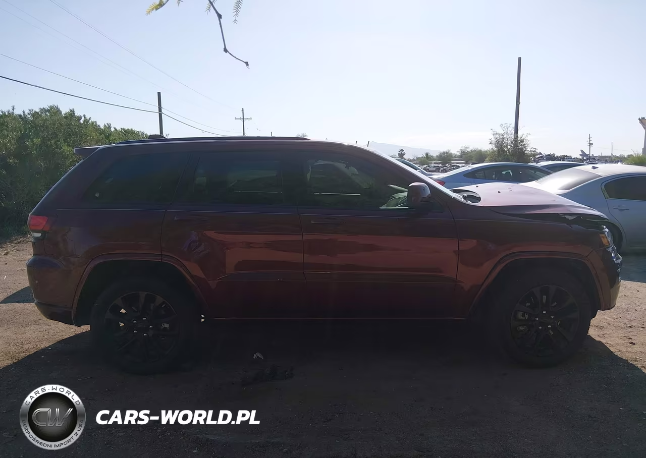 2021 Jeep Grand Cherokee Laredo X 4X4 VIN:1C4RJFAGXMC531553 - 13
