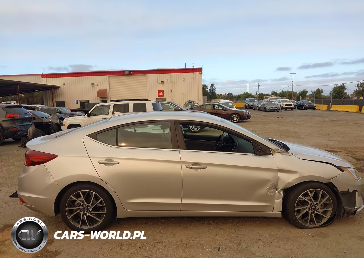 2019 Hyundai Elantra Limited VIN:5NPD84LF6KH401348 - 13