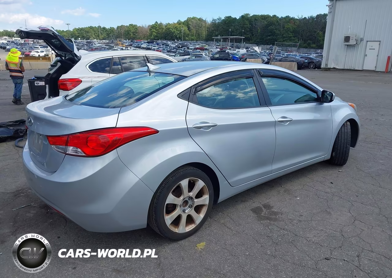 2013 Hyundai Elantra Gls VIN:5NPDH4AE3DH356592 - 4