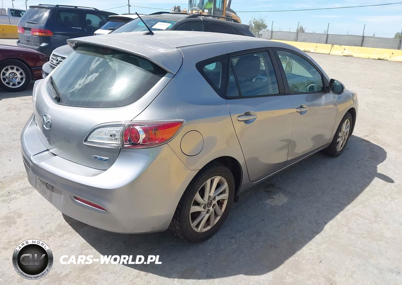 2013 Mazda Mazda3 I Touring VIN:JM1BL1LP4D1821097 - 4