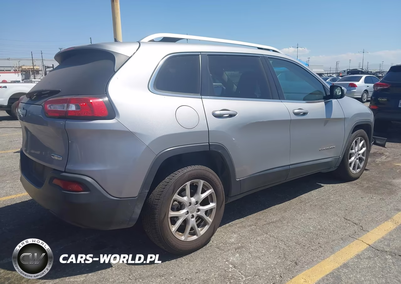2014 Jeep Cherokee Latitude VIN:1C4PJLCB0EW312172 - 4