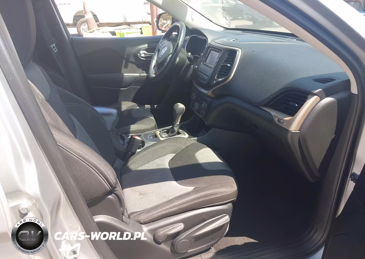 2014 Jeep Cherokee Latitude VIN:1C4PJLCB0EW312172 - 5