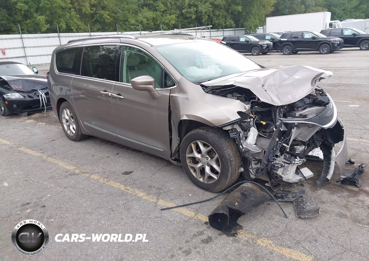 2018 Chrysler Pacifica Touring L Plus
