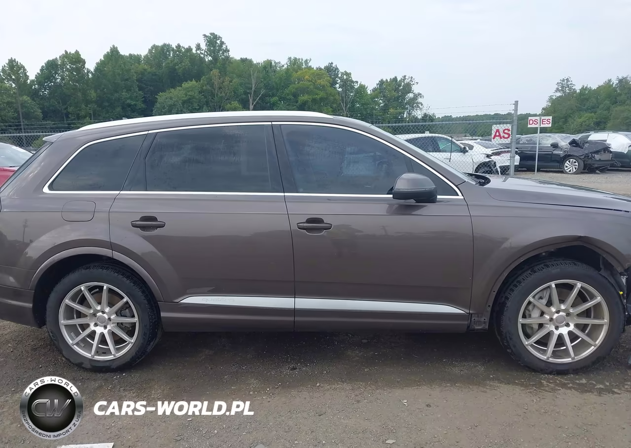 2017 Audi Q7 3.0T Premium VIN:WA1VAAF72HD022285 - 14