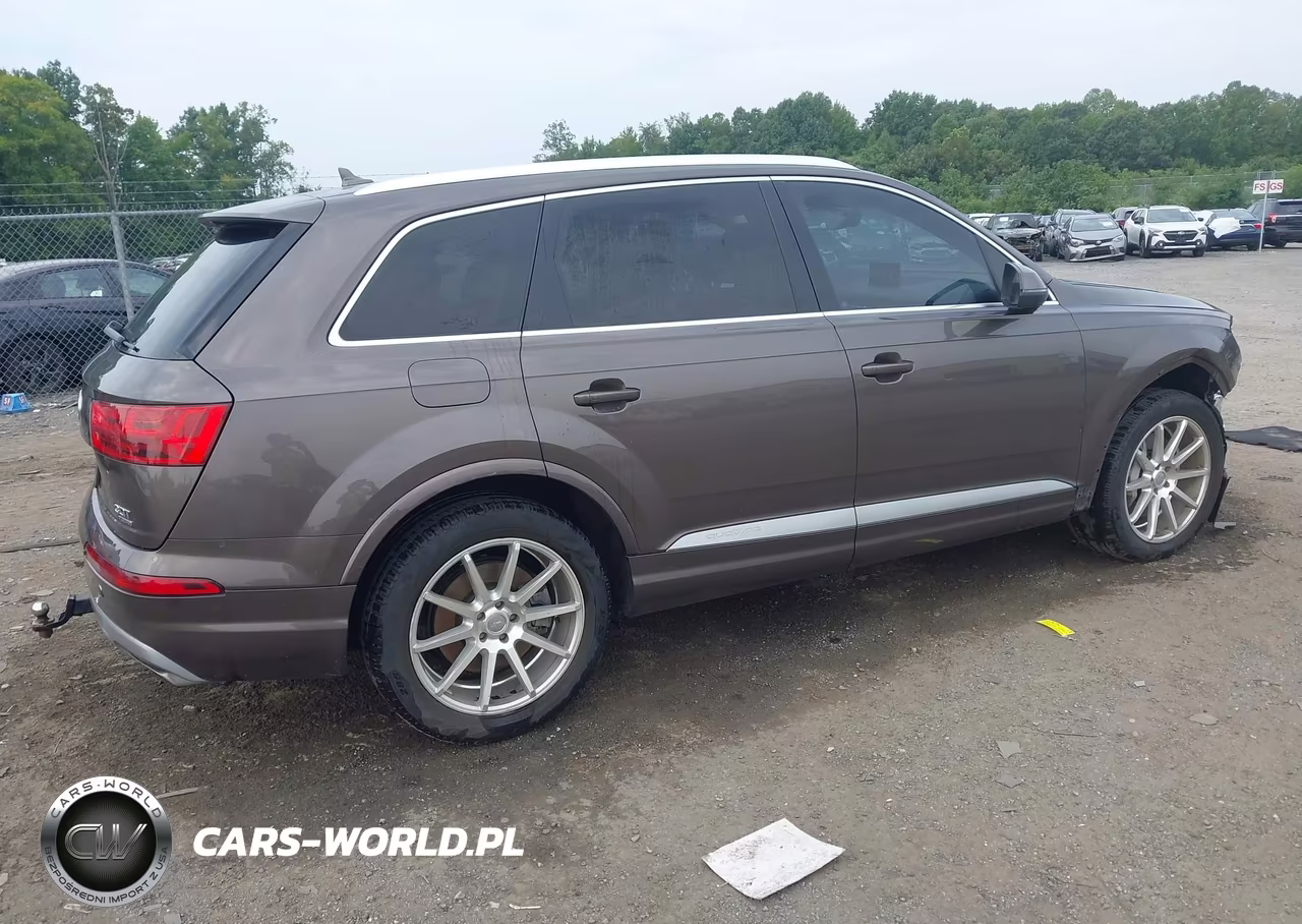 2017 Audi Q7 3.0T Premium VIN:WA1VAAF72HD022285 - 4