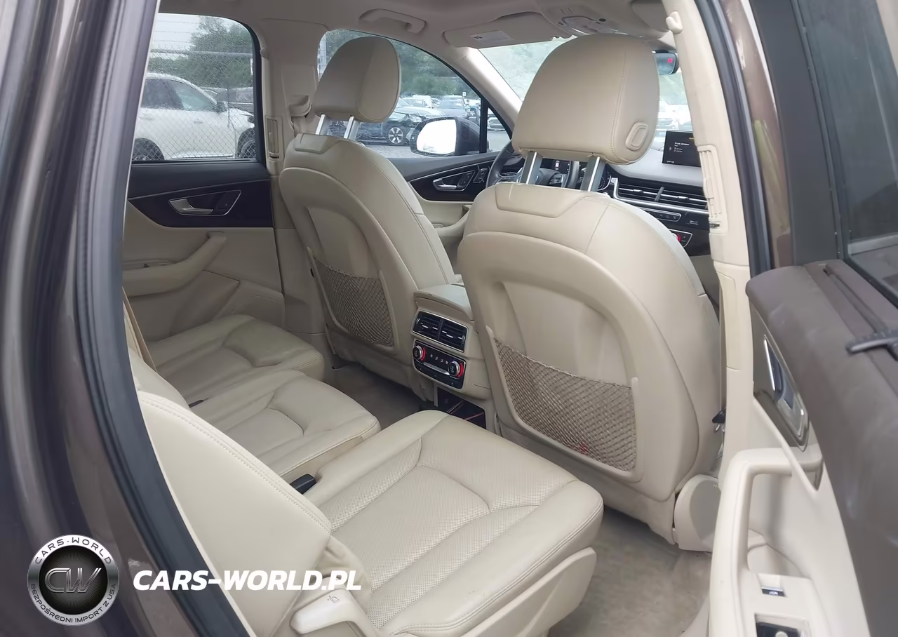 2017 Audi Q7 3.0T Premium VIN:WA1VAAF72HD022285 - 8
