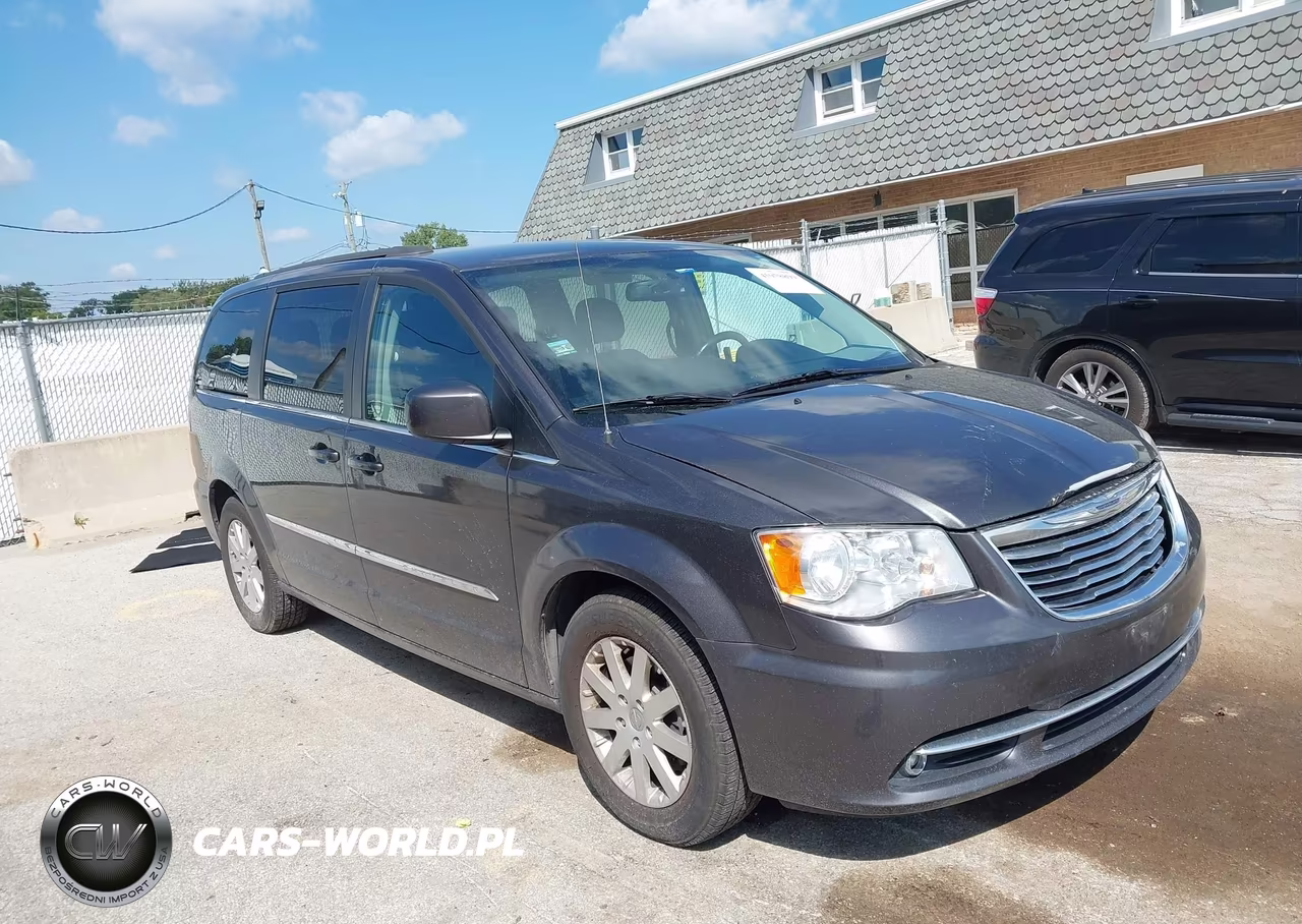 2016 Chrysler Town & Country Touring