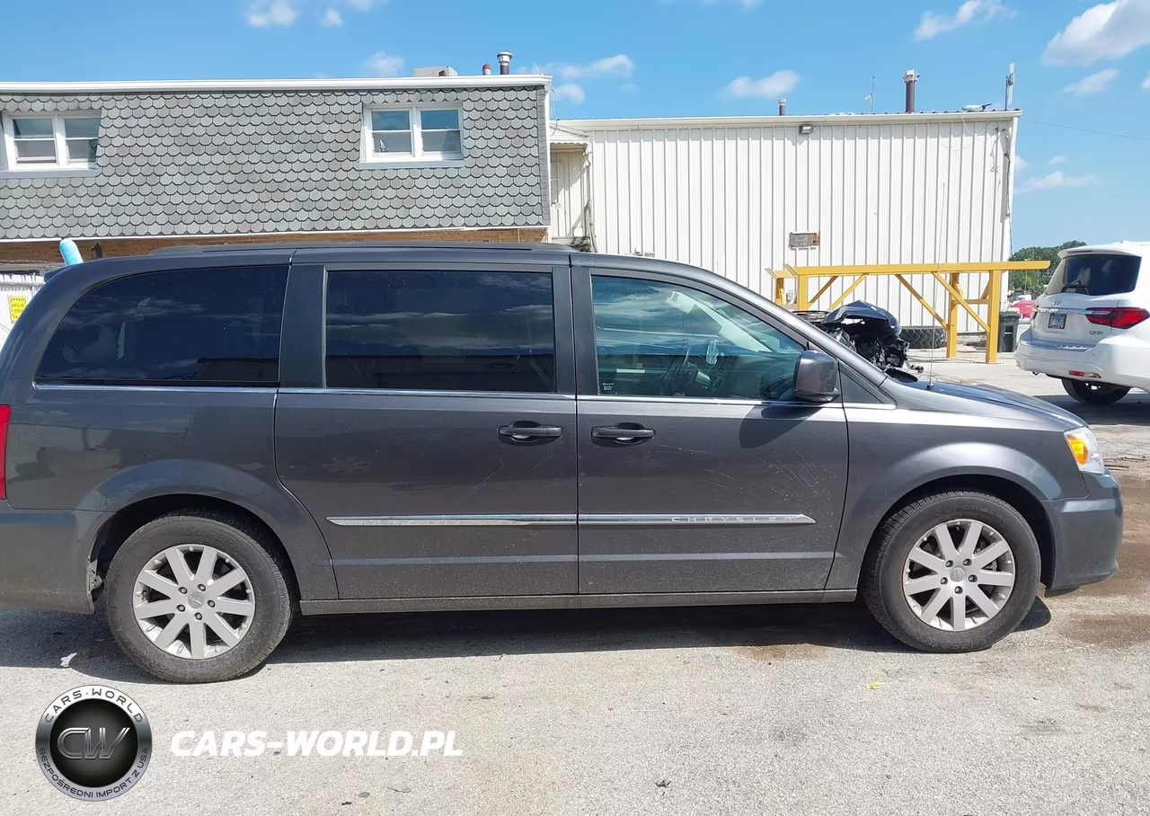 2016 Chrysler Town & Country Touring VIN:2C4RC1BG5GR213041 - 13