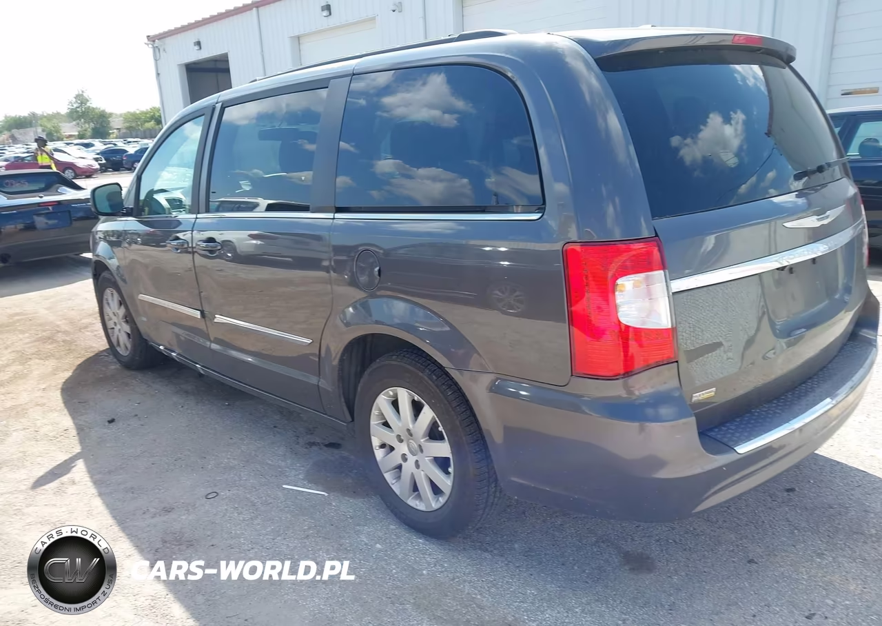 2016 Chrysler Town & Country Touring VIN:2C4RC1BG5GR213041 - 3
