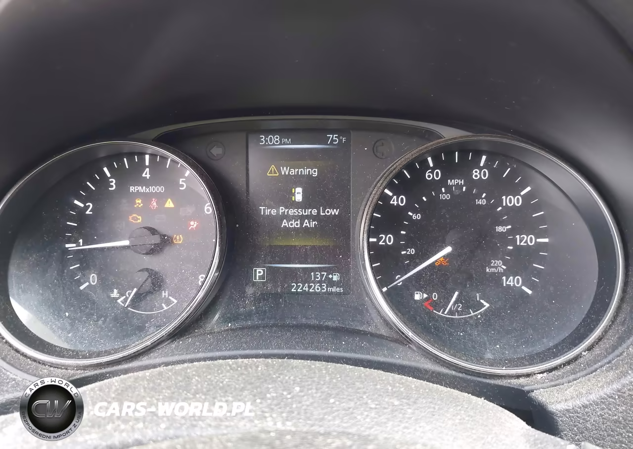 2017 Nissan Rogue S VIN:KNMAT2MV7HP583859 - 7