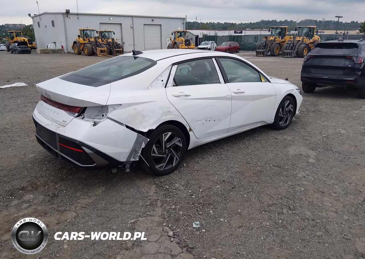 2025 Hyundai Elantra Hybrid Limited VIN:KMHLN4DJ5SU156034 - 4