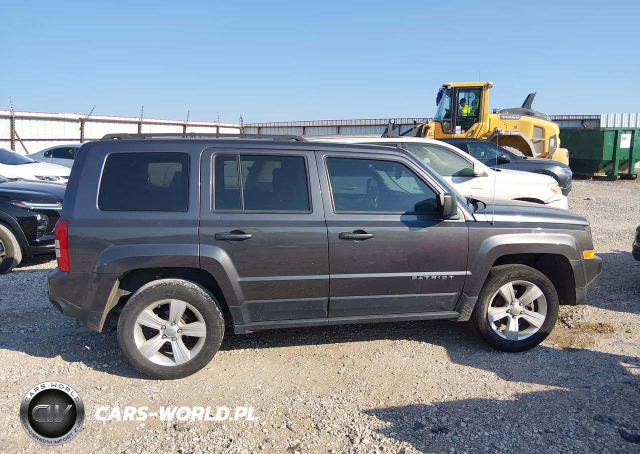 2017 Jeep Patriot Latitude 4X4 VIN:1C4NJRFB2HD177878 - 13