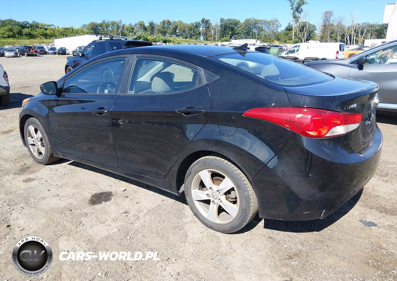 2011 Hyundai Elantra Gls VIN:5NPDH4AE3BH002276 - 3