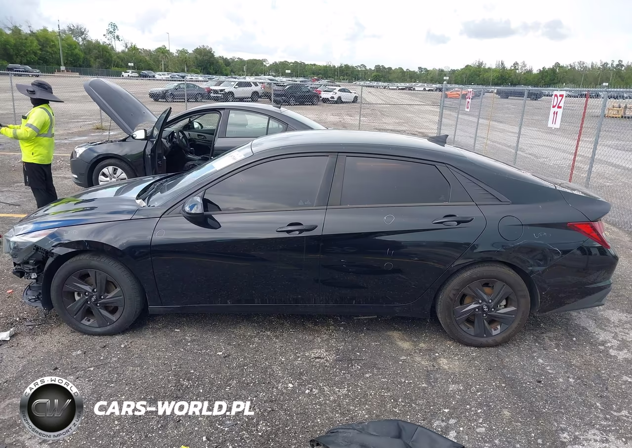 2022 Hyundai Elantra Sel VIN:5NPLM4AG9NH070157 - 15