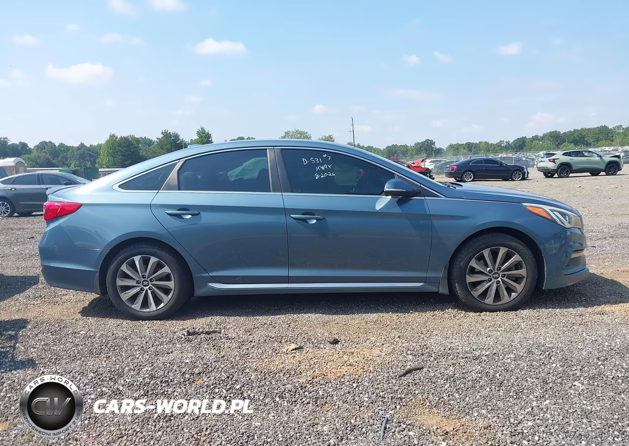 2015 Hyundai Sonata Sport VIN:5NPE34AF9FH154810 - 13
