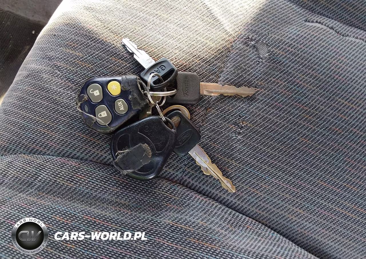 1995 Ford Bronco U100 VIN:1FMEU15H3SLB03800 - 11